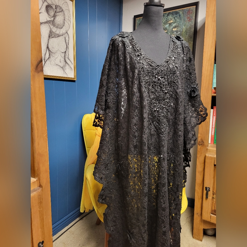 Beatnik Philosophy Lace & Bead Kaftan - Picture 4 of 11